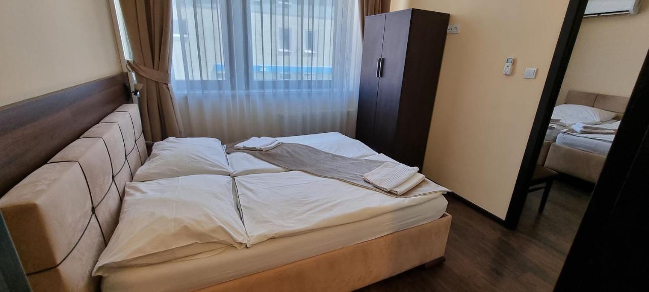 Elite Pension Štúrovo Buitenkant foto