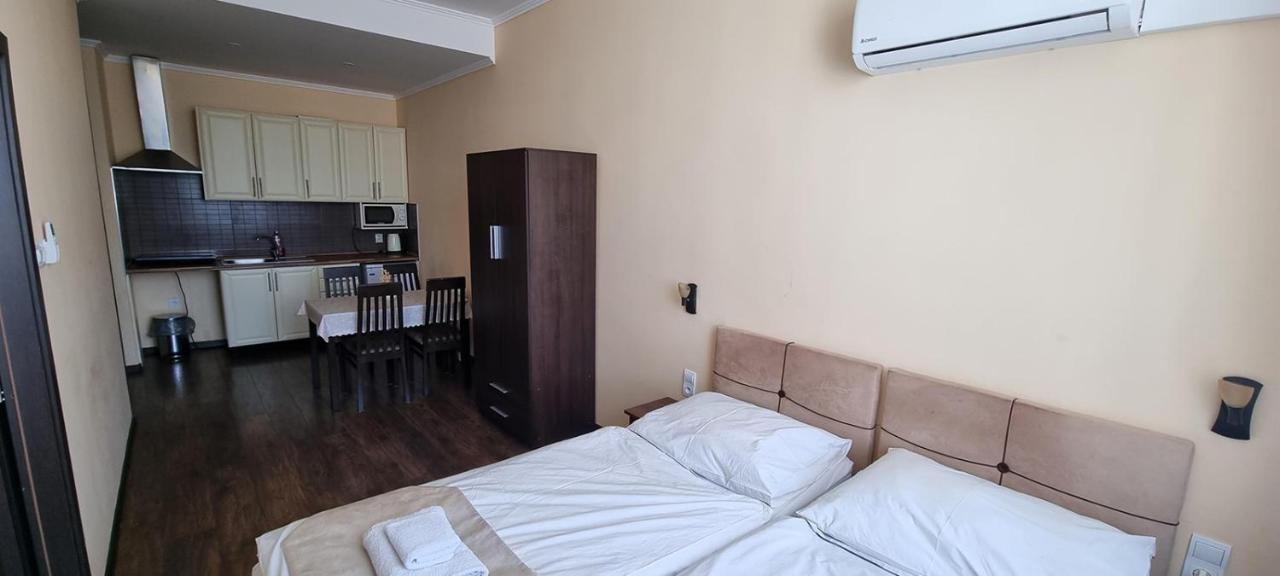 Elite Pension Štúrovo Buitenkant foto