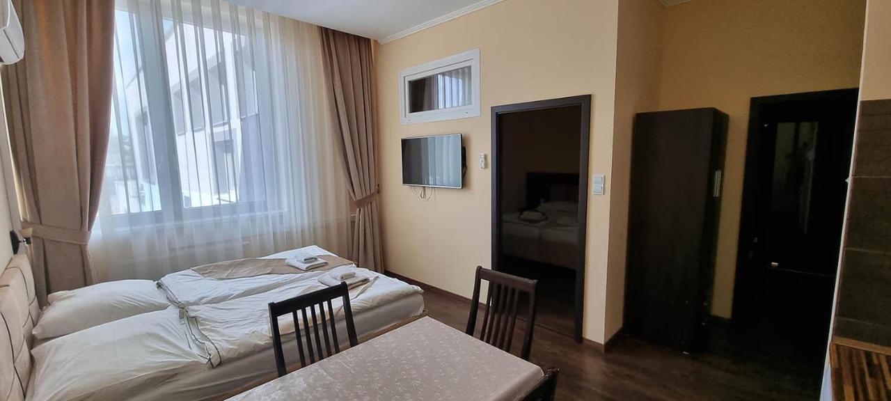 Elite Pension Štúrovo Buitenkant foto