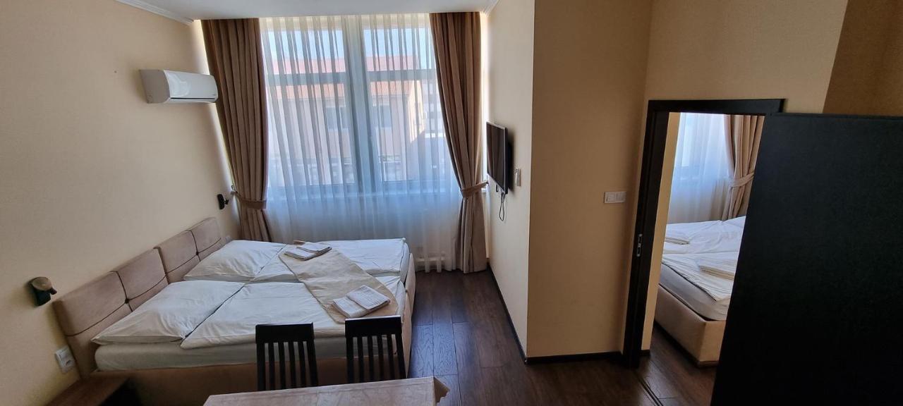 Elite Pension Štúrovo Buitenkant foto
