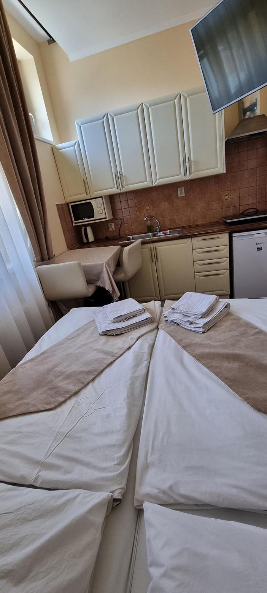 Elite Pension Štúrovo Buitenkant foto