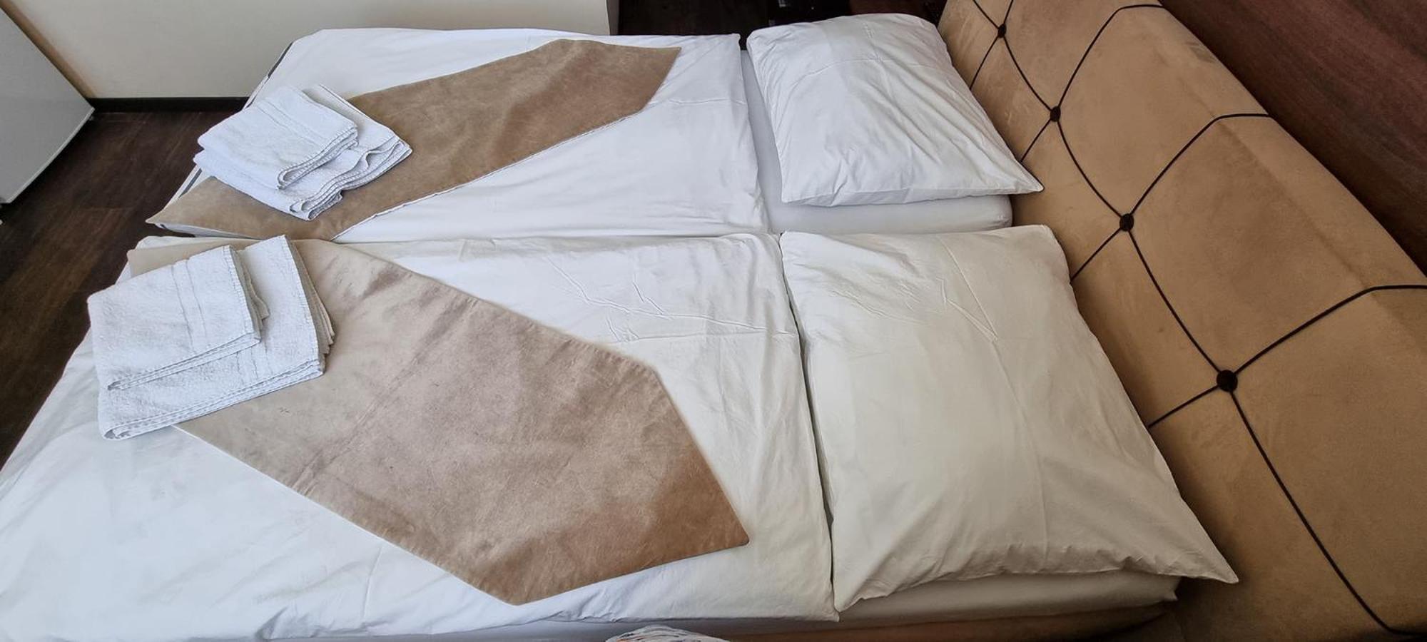 Elite Pension Štúrovo Buitenkant foto