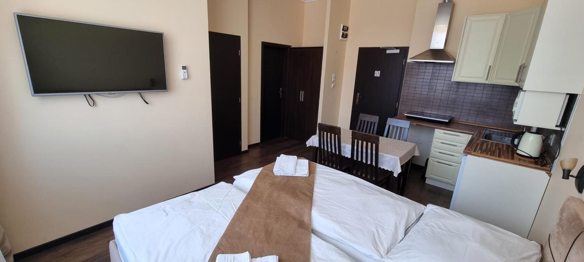 Elite Pension Štúrovo Buitenkant foto
