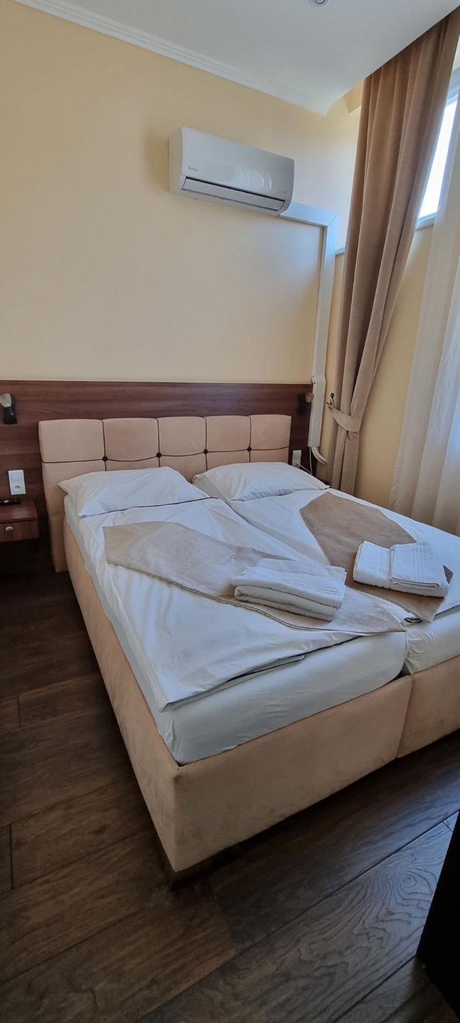 Elite Pension Štúrovo Buitenkant foto